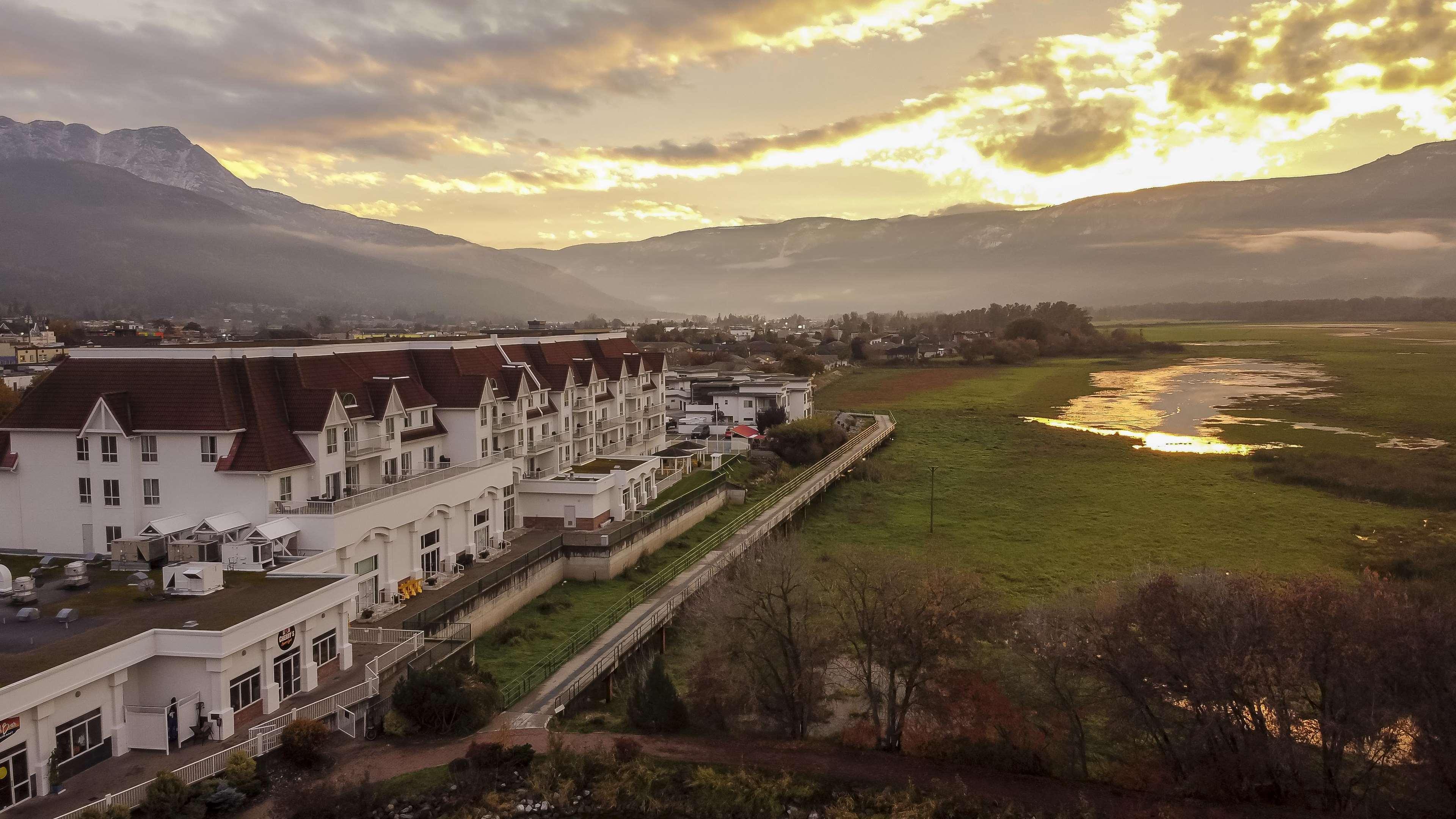 Prestige Harbourfront Resort, Worldhotels Luxury Salmon Arm Exteriér fotografie