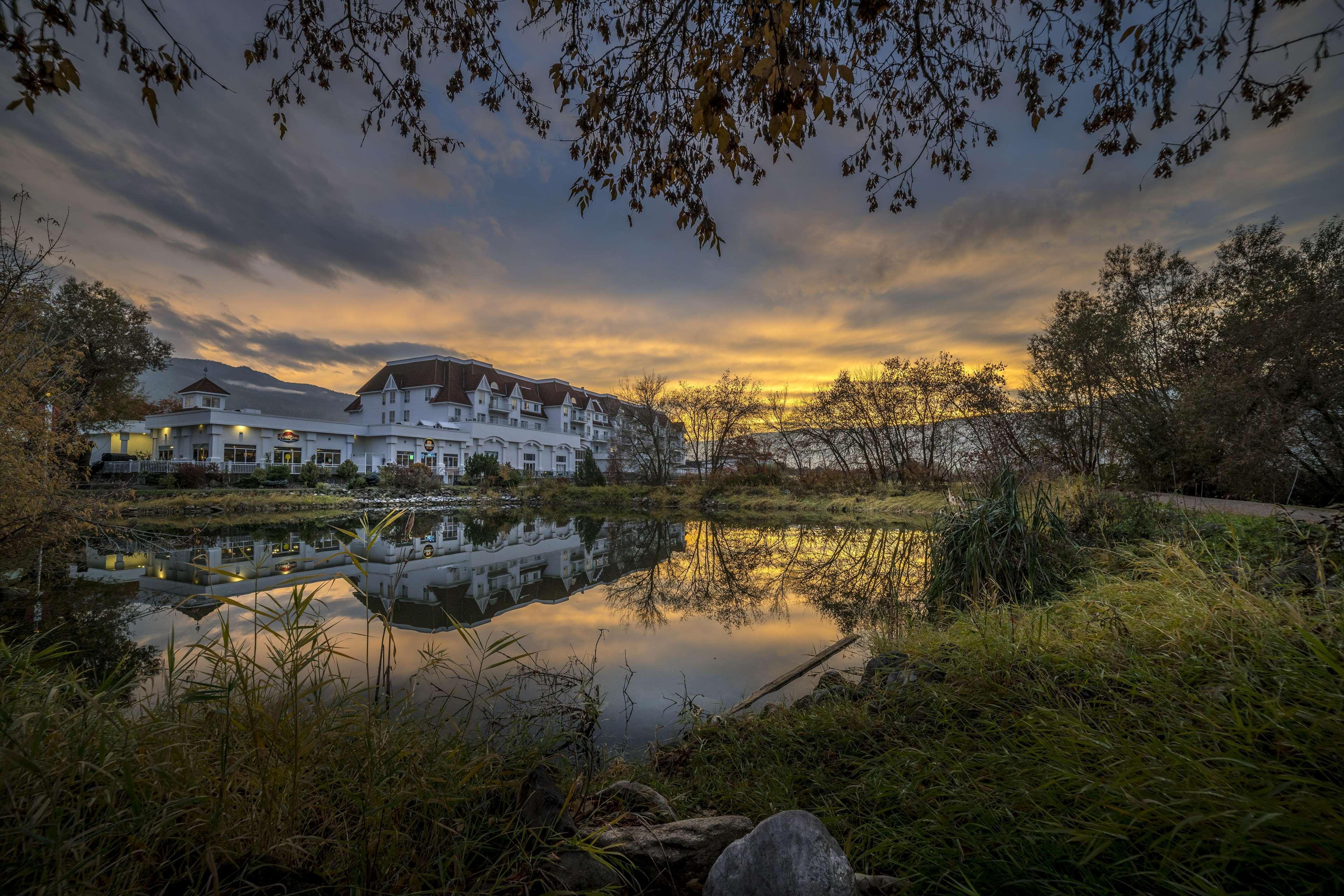Prestige Harbourfront Resort, Worldhotels Luxury Salmon Arm Exteriér fotografie